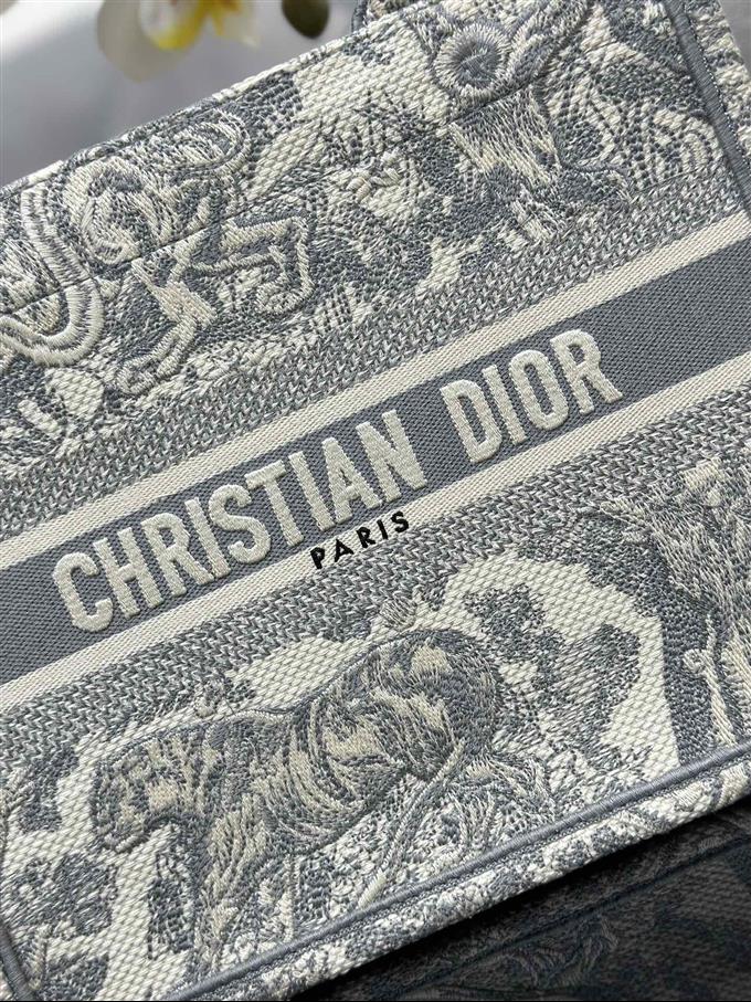 2025228Y550P20385591