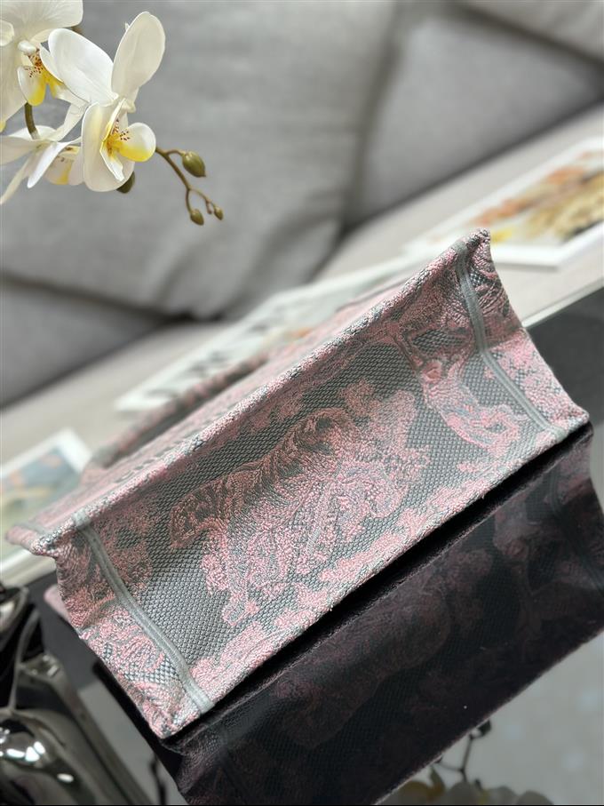 2025228Y550P20386285