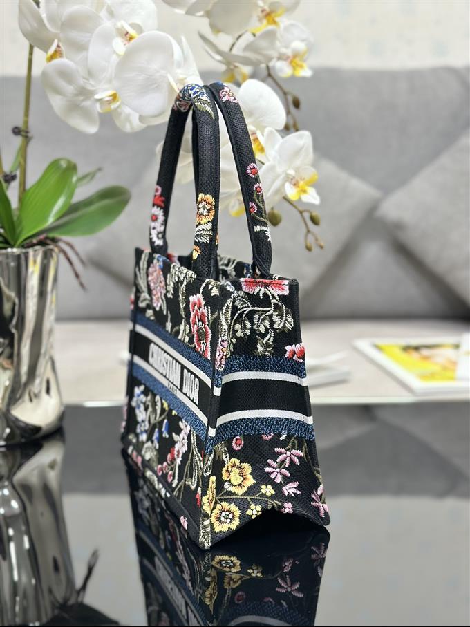 2025228Y550P20386690