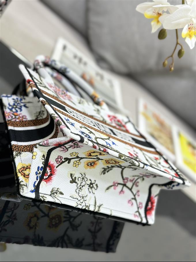 2025228Y550P20386847