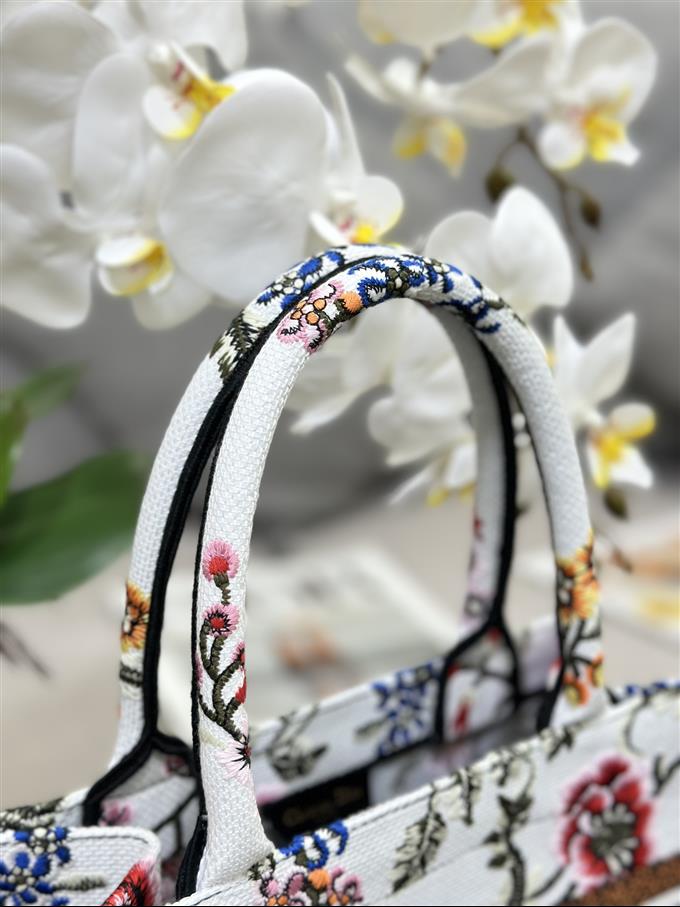 2025228Y550P20386894