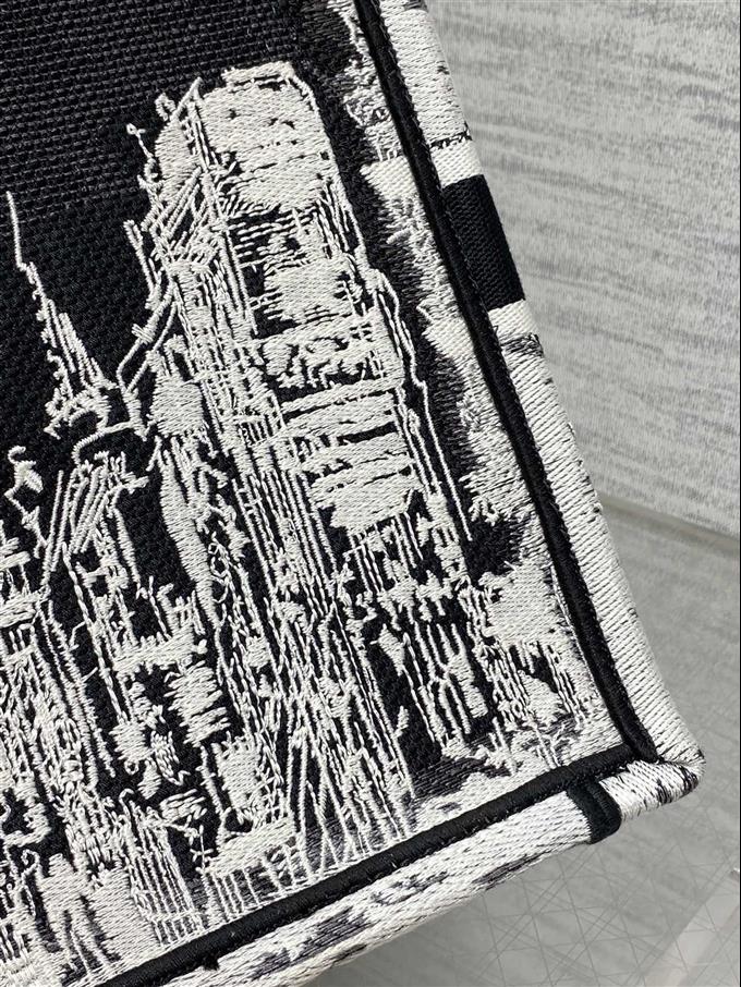 2025228Y550P20387855