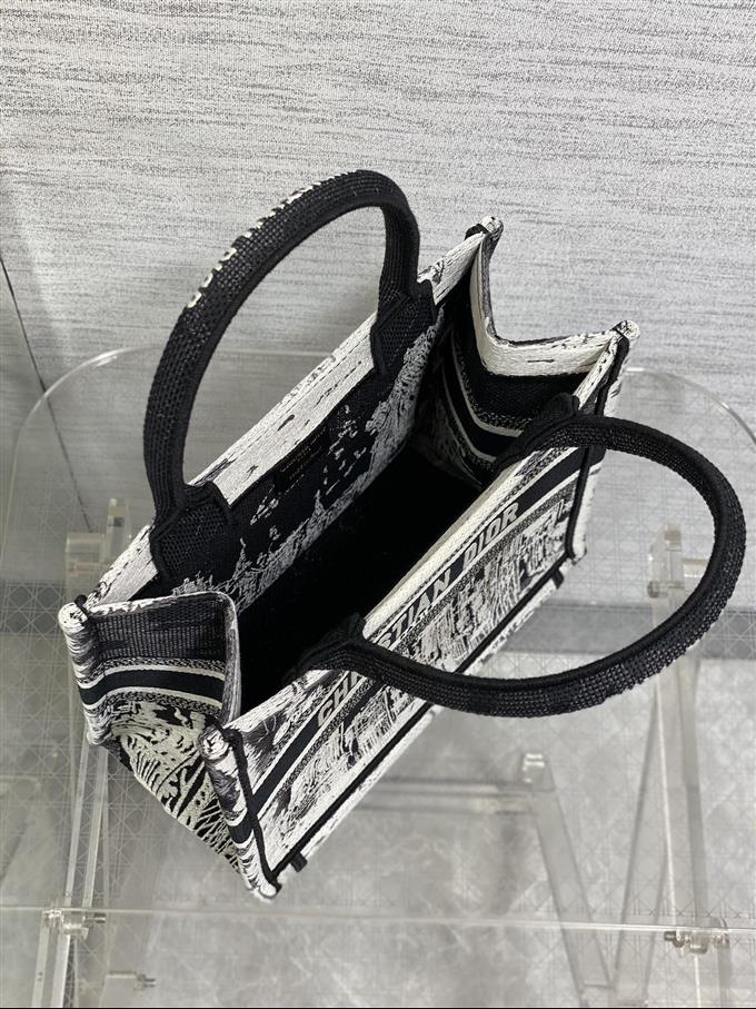 2025228Y550P20387903