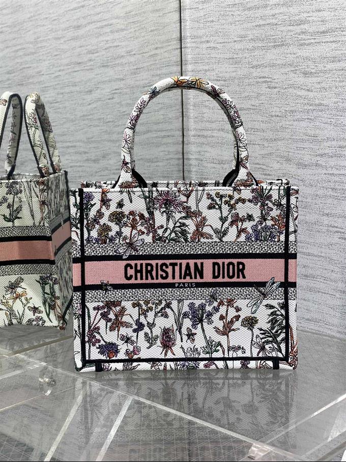 2025228Y550P20387935