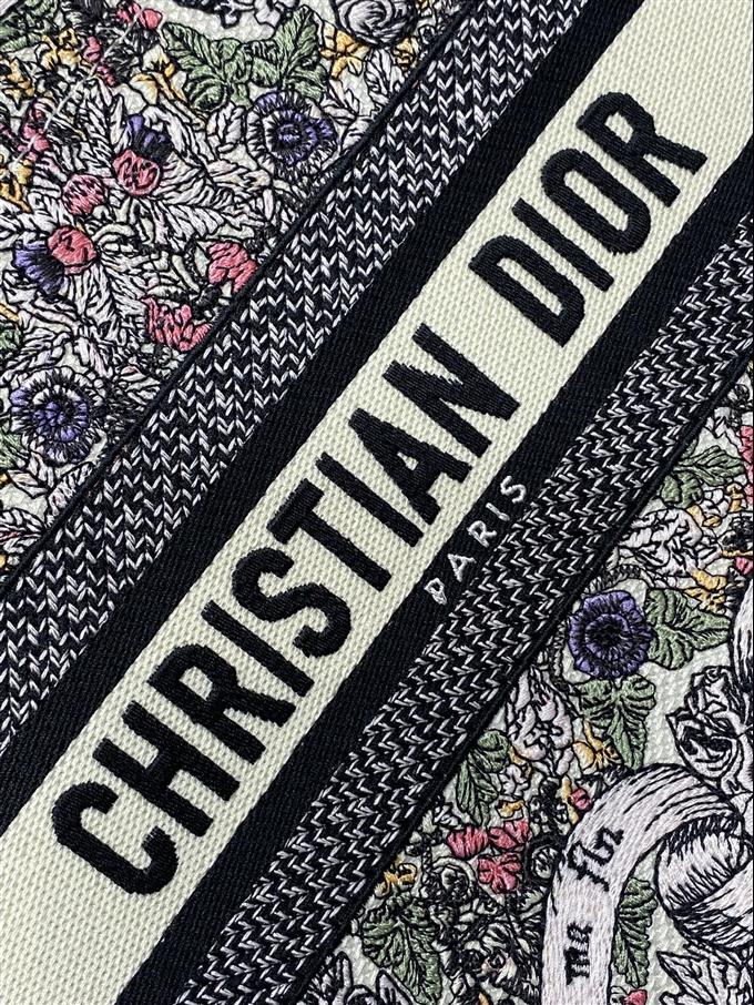 2025228Y550P212136332