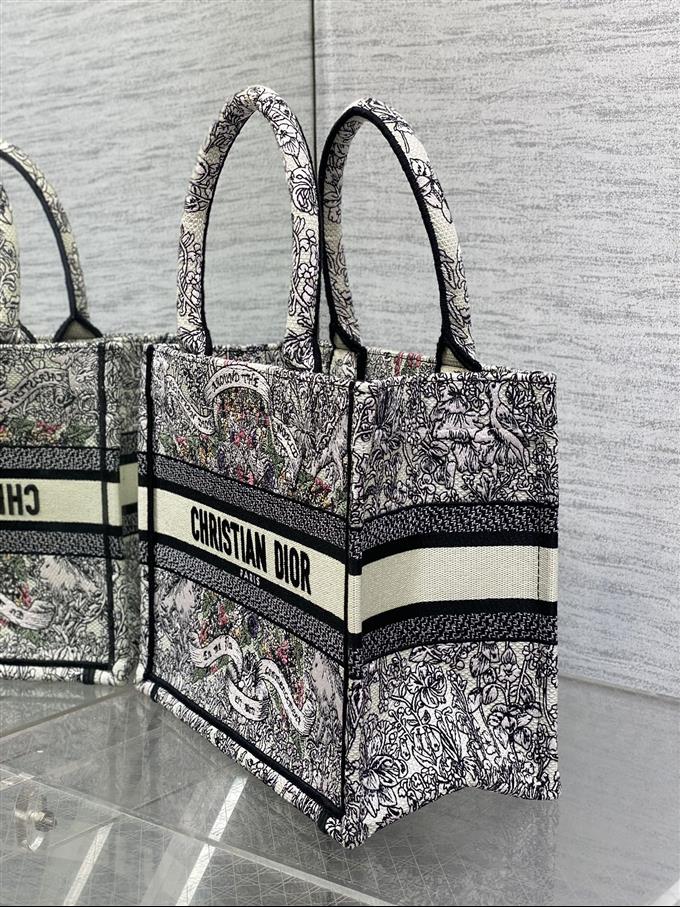 2025228Y550P212136395