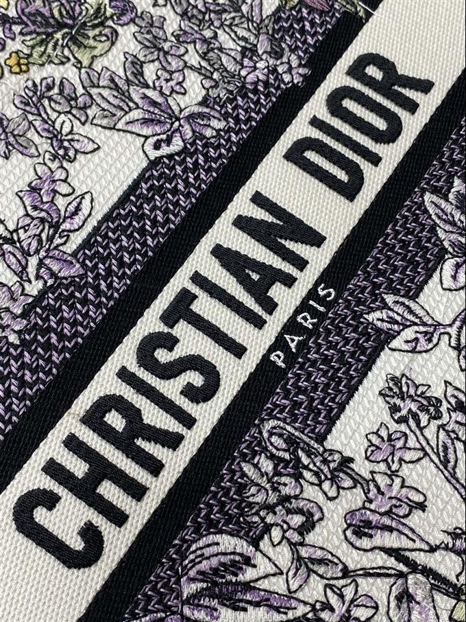 2025228Y550P212136615