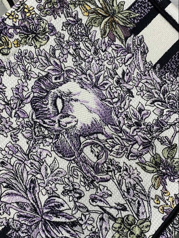 2025228Y550P212136663