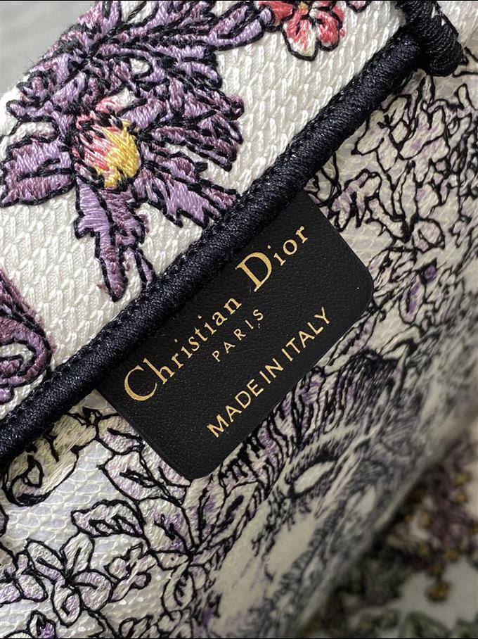 2025228Y550P212136727