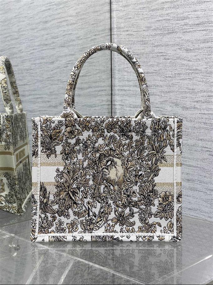 2025228Y550P212136790