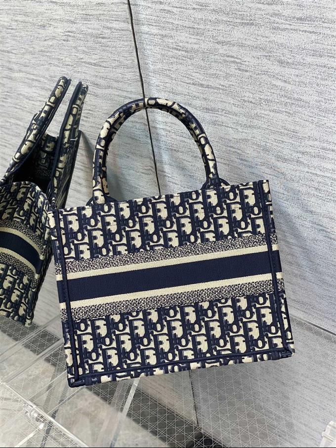 2025228Y550P212137218