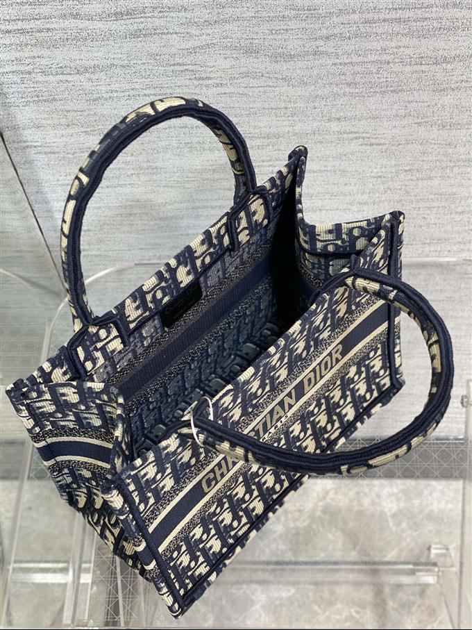 2025228Y550P212137282