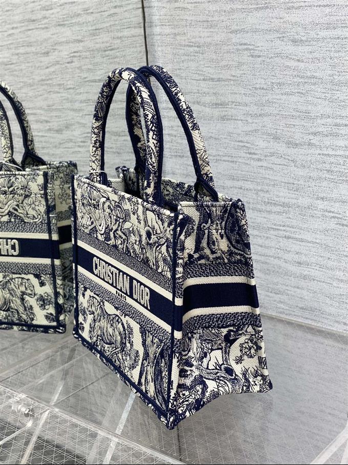 2025228Y550P212137961