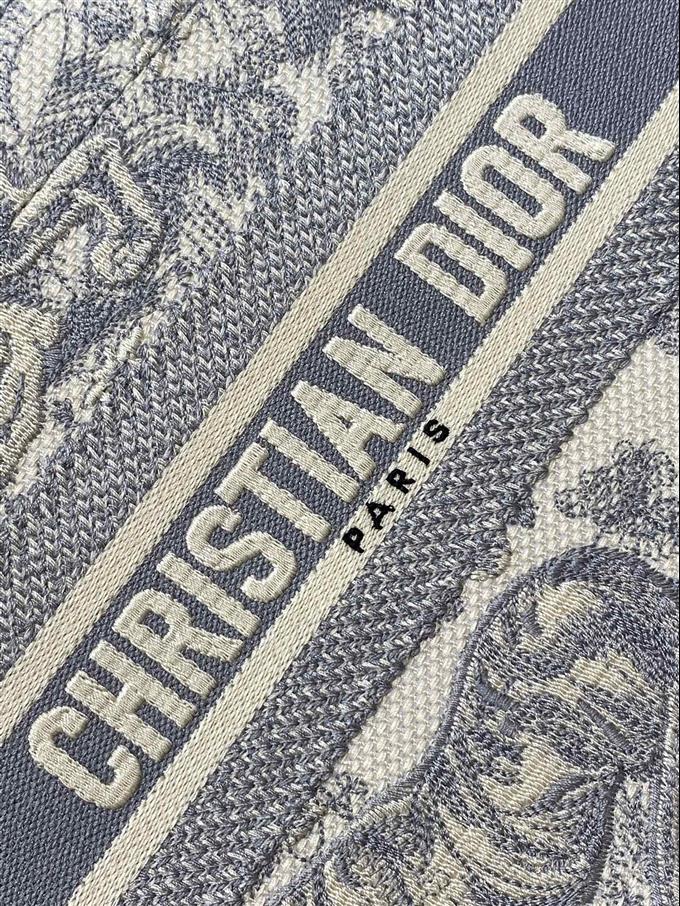 2025228Y550P212138184