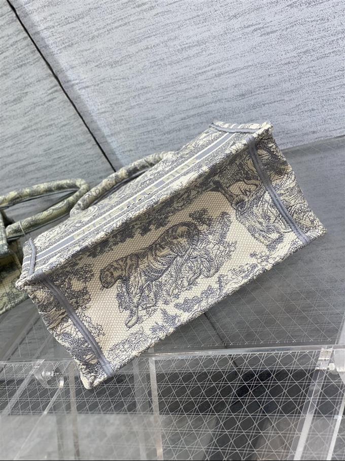 2025228Y550P212138264