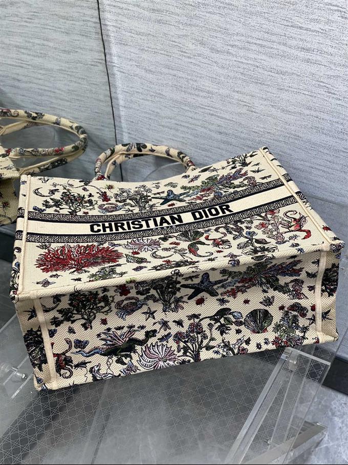 2025228Y550P212155180