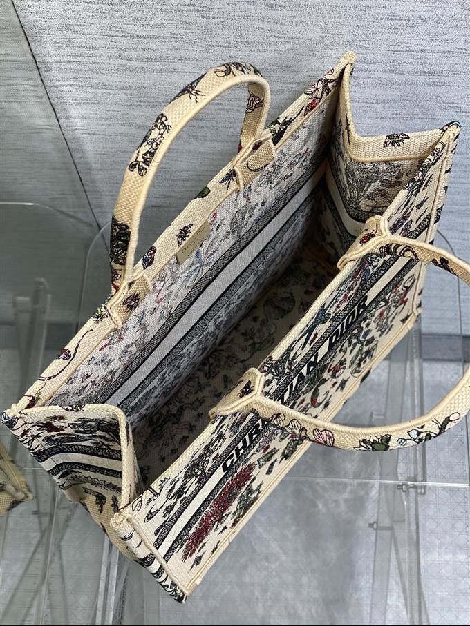 2025228Y550P212155196