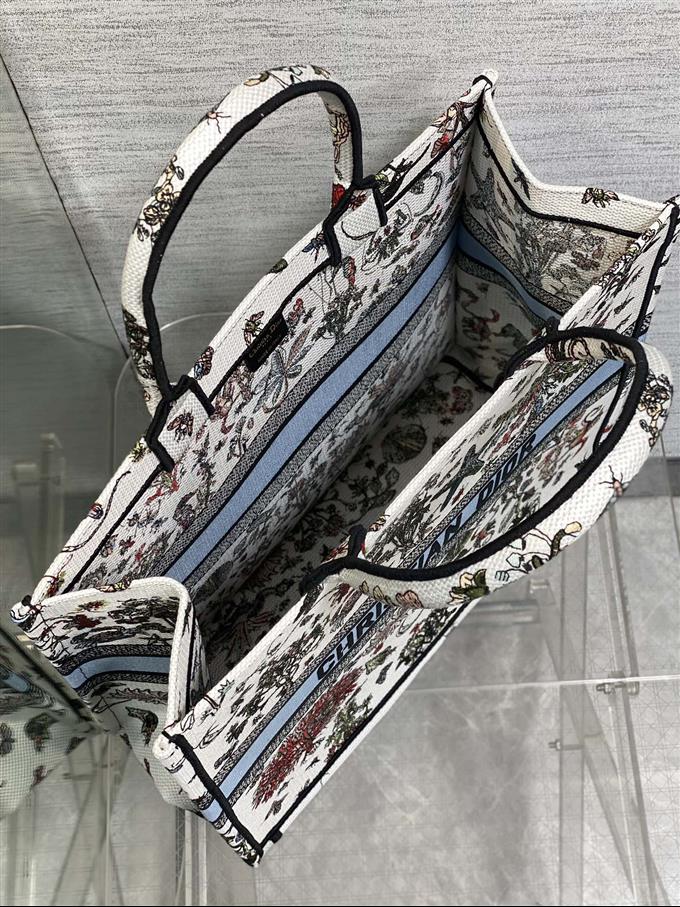 2025228Y550P212155497