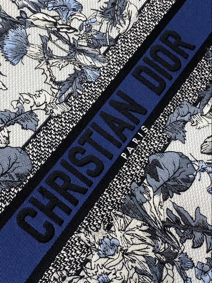 2025228Y550P212155544