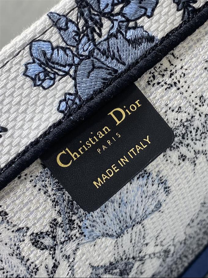 2025228Y550P212155654