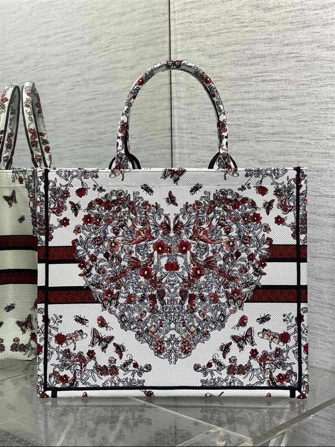 2025228Y550P212156284