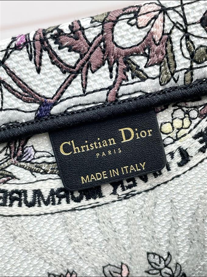 2025228Y580P20375215