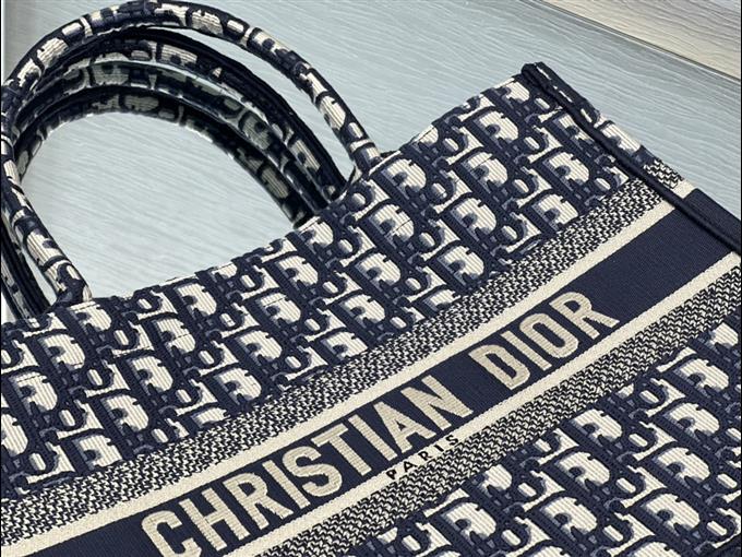 2025228Y580P203754703