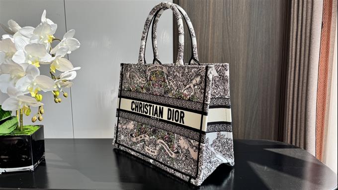 2025228Y580P203810243