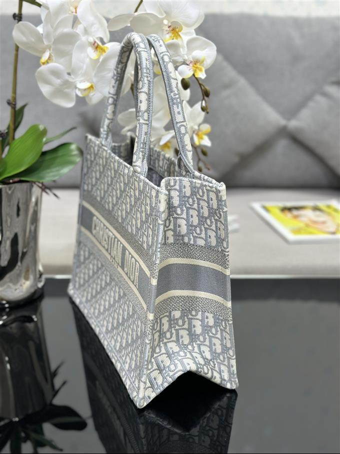 2025228Y580P203813922