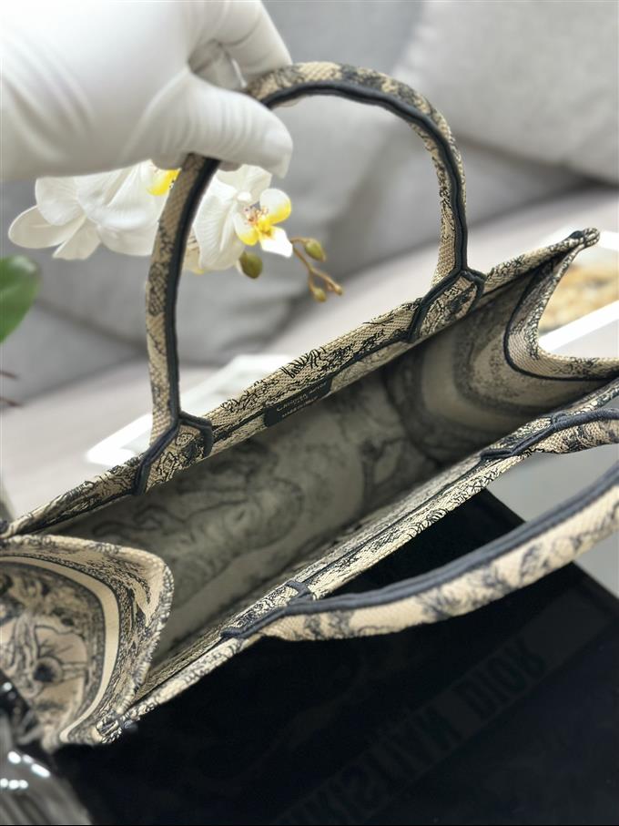 2025228Y580P203815841