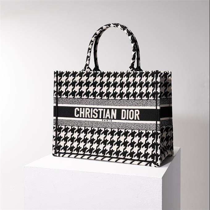 2025228Y580P203816593