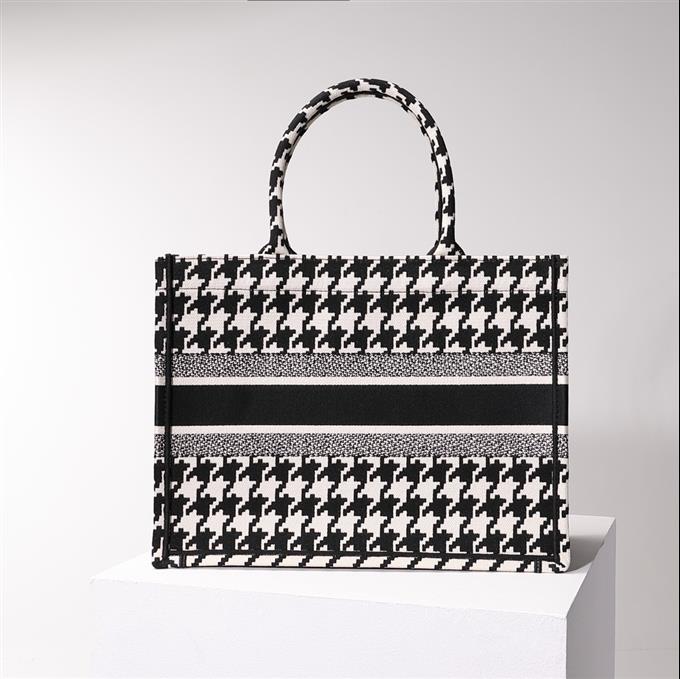 2025228Y580P203816623