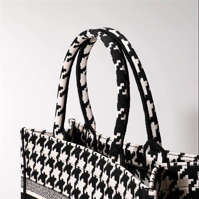 2025228Y580P203816671