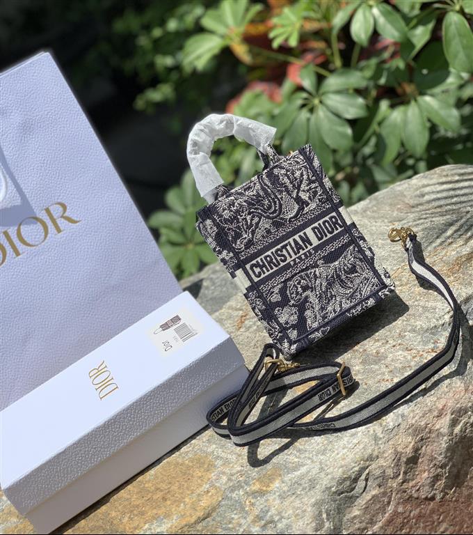 2025228Y580P212139180