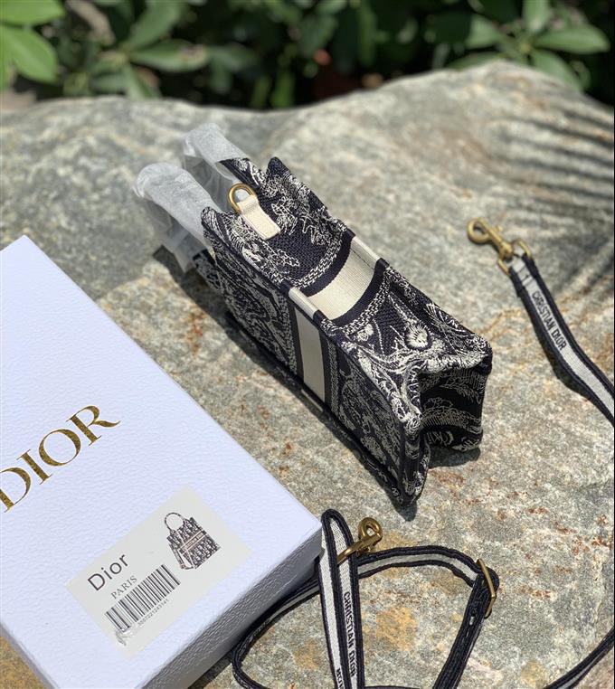 2025228Y580P212139305