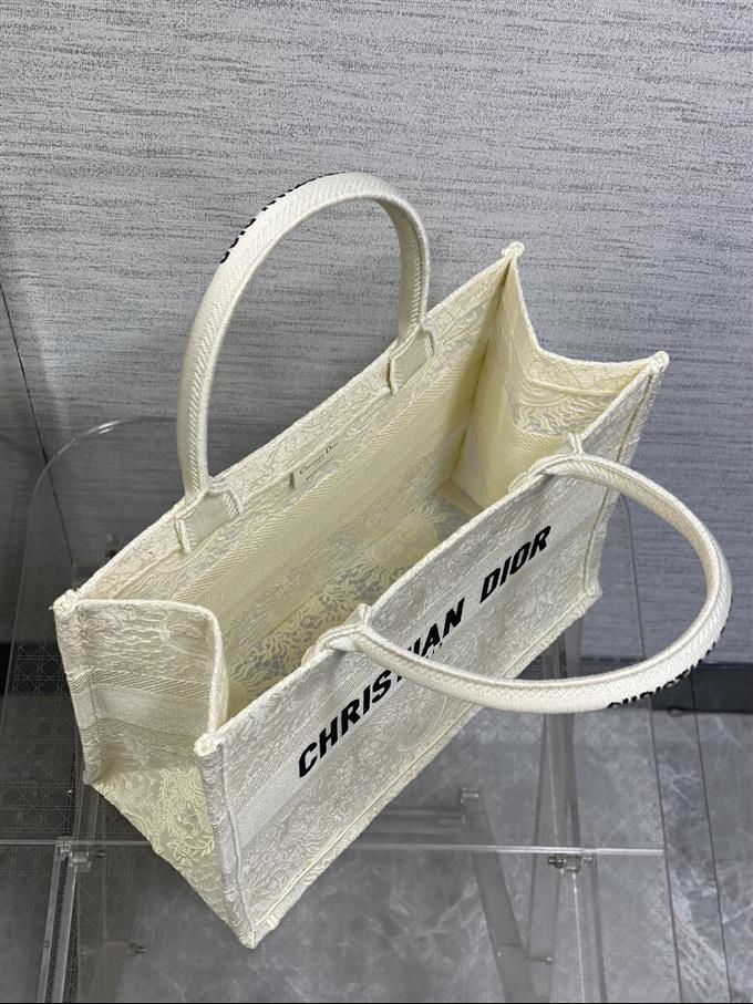 2025228Y580P212140145