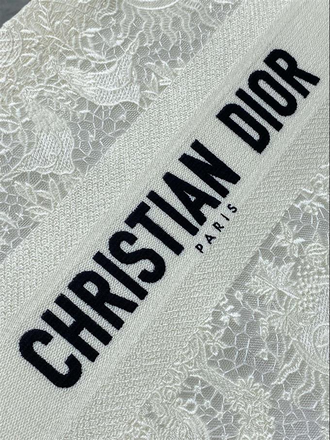 2025228Y580P21214049