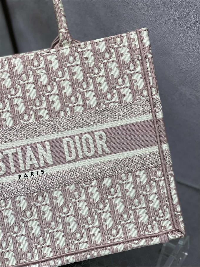 2025228Y580P212140795