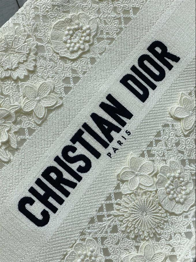 2025228Y580P21214161