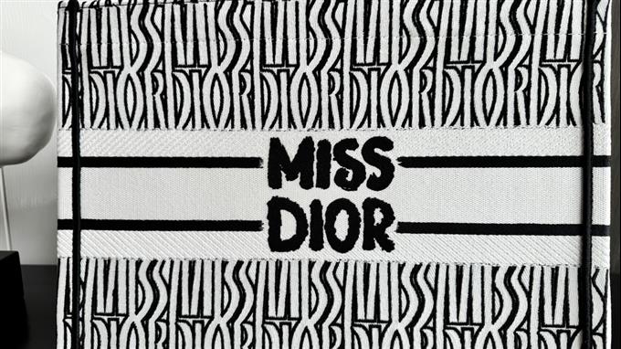 2025228Y580P212159792