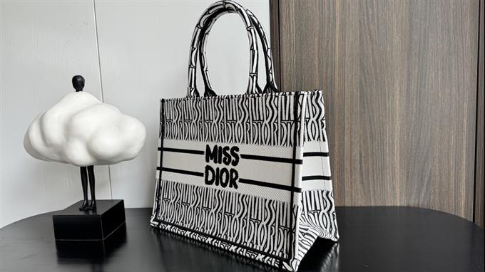 2025228Y580P212159823