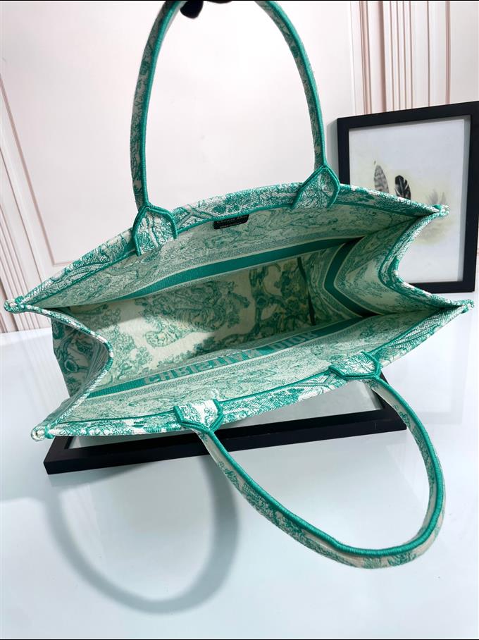 2025228Y600P203755112