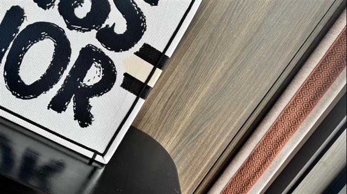 2025228Y600P203756806