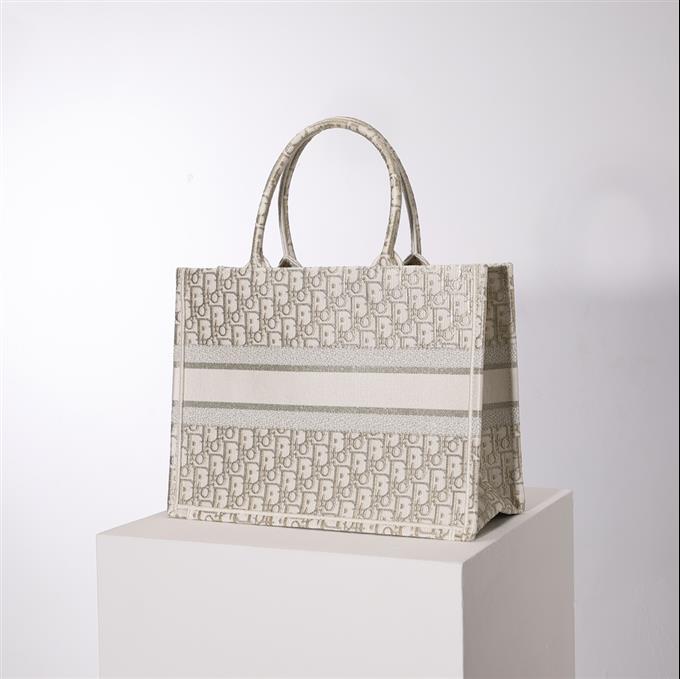 2025228Y600P203757800