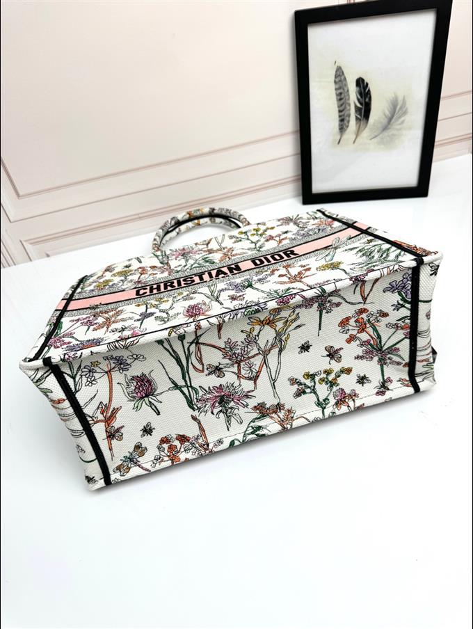 2025228Y600P203820453