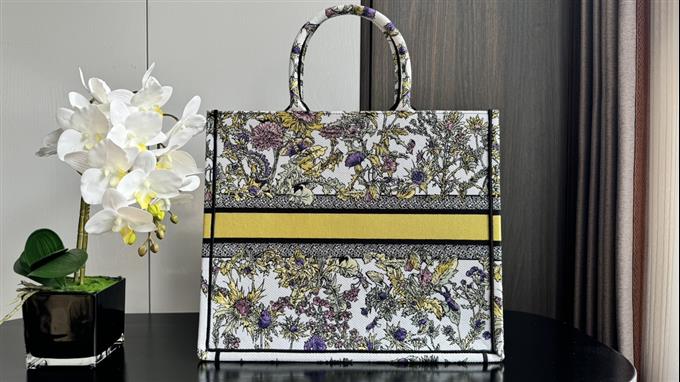 2025228Y600P203821750