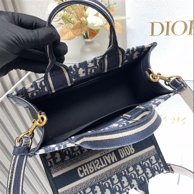 2025228Y600P203822236