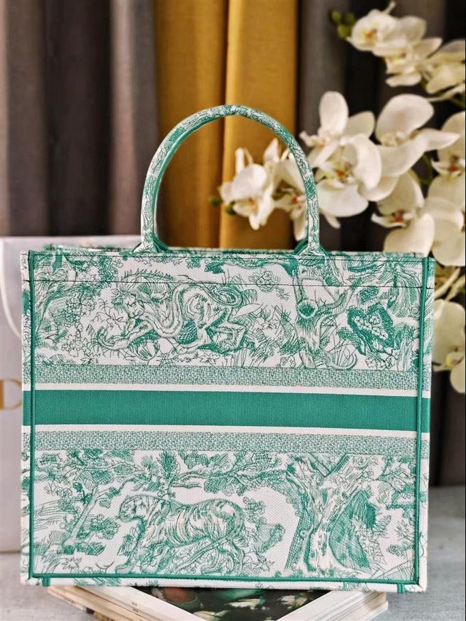 2025228Y600P20382318