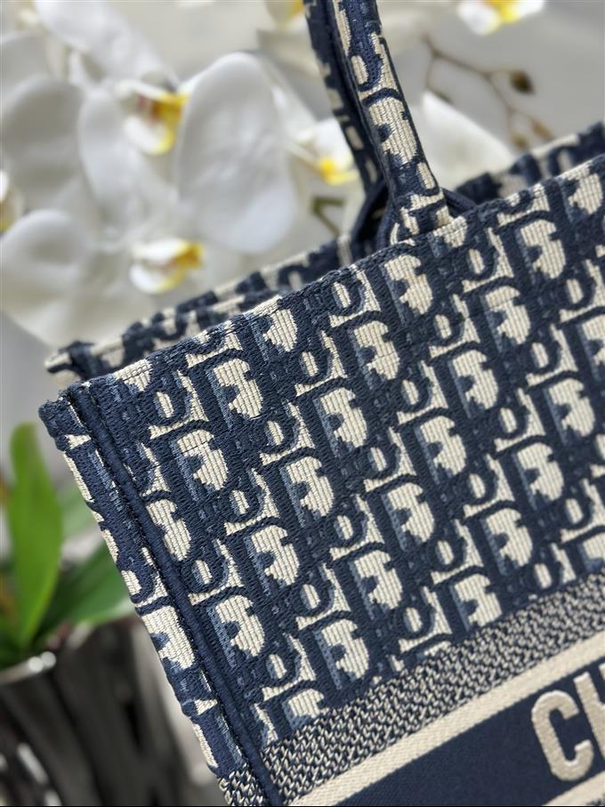 2025228Y600P203823476