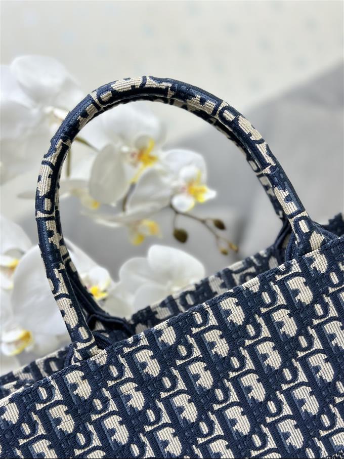 2025228Y600P203823492